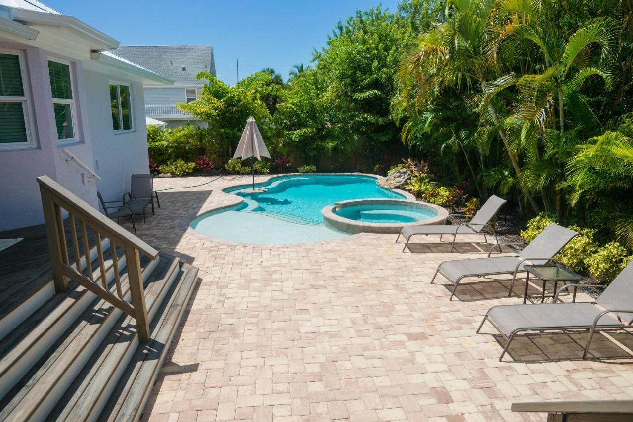 Mermaids Crossing By Beach Retreats Holmes Beach Exterior photo