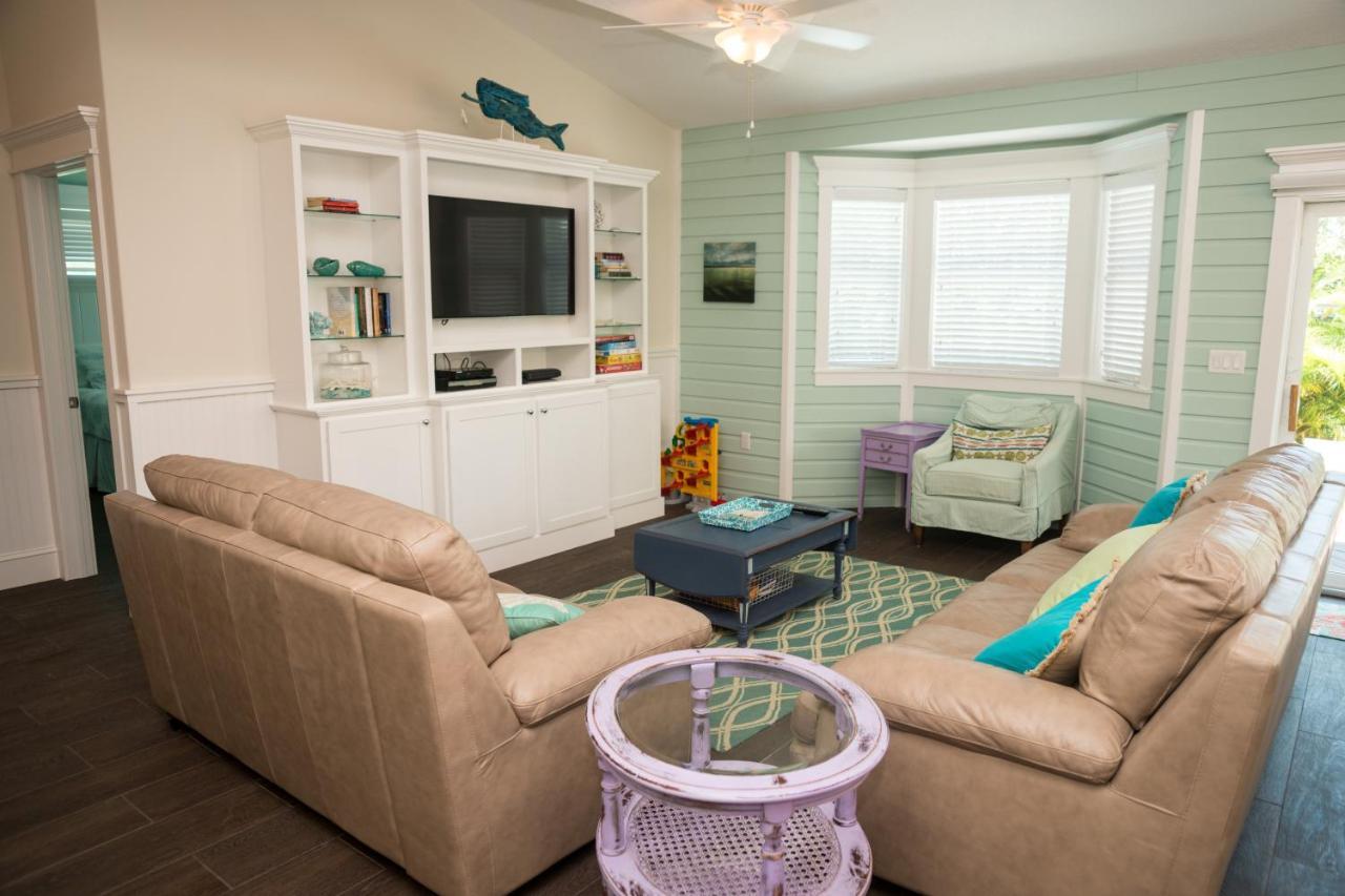 Mermaids Crossing By Beach Retreats Holmes Beach Exterior photo